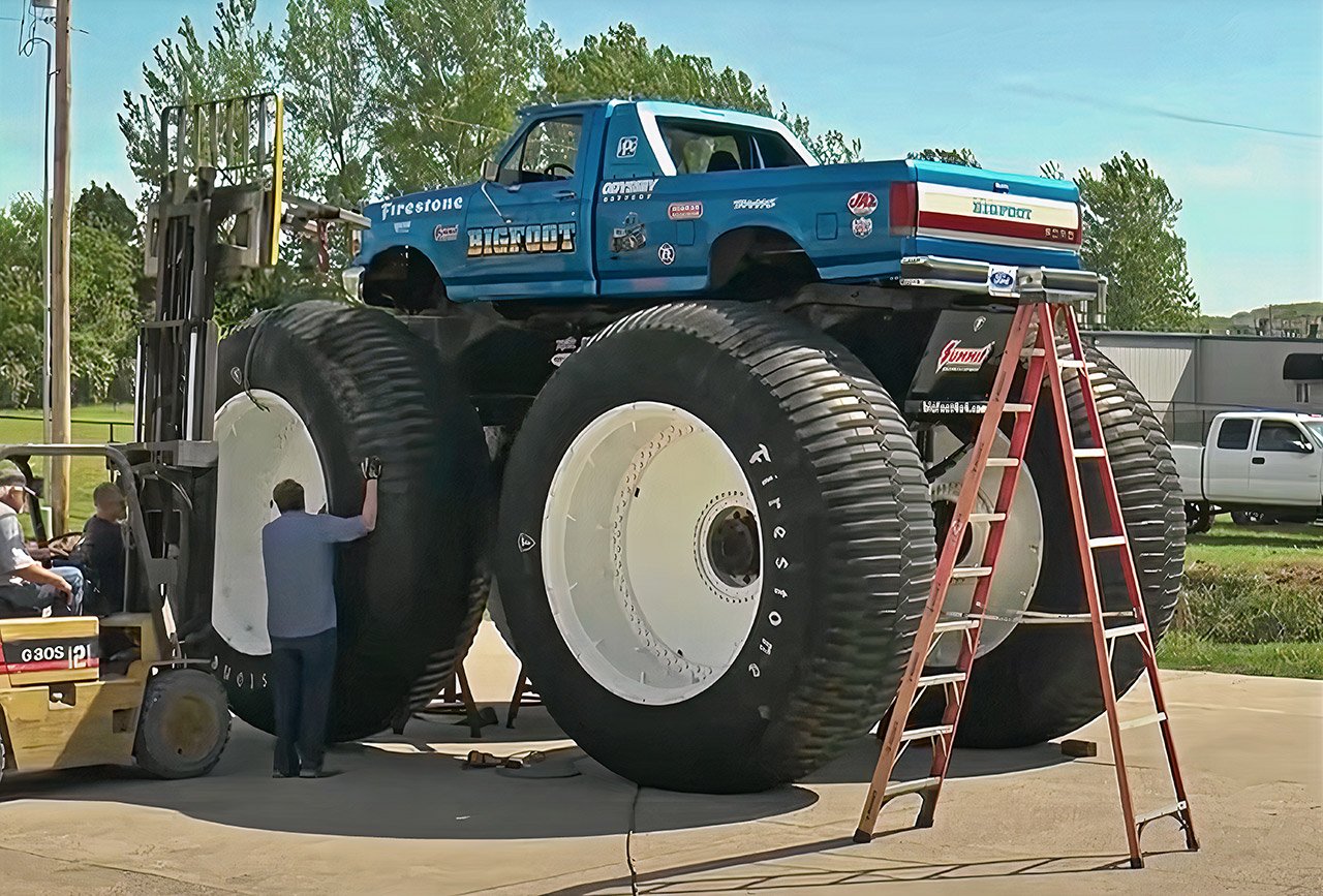 Bigfoot Worlds Largest Monster Truck Guinness World Records