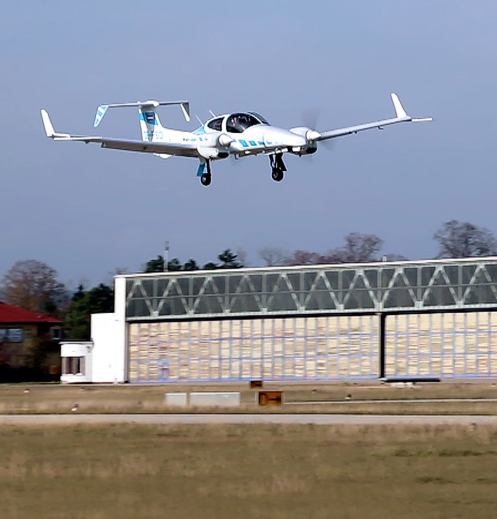 Plane Landing Fully Autonomous