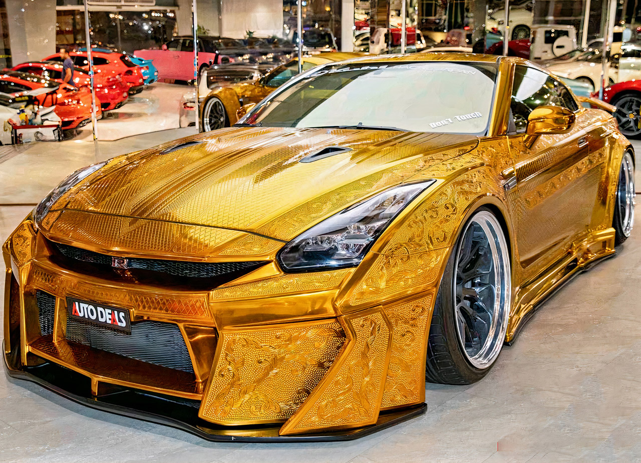 Gold Chrome Nissan GT-R