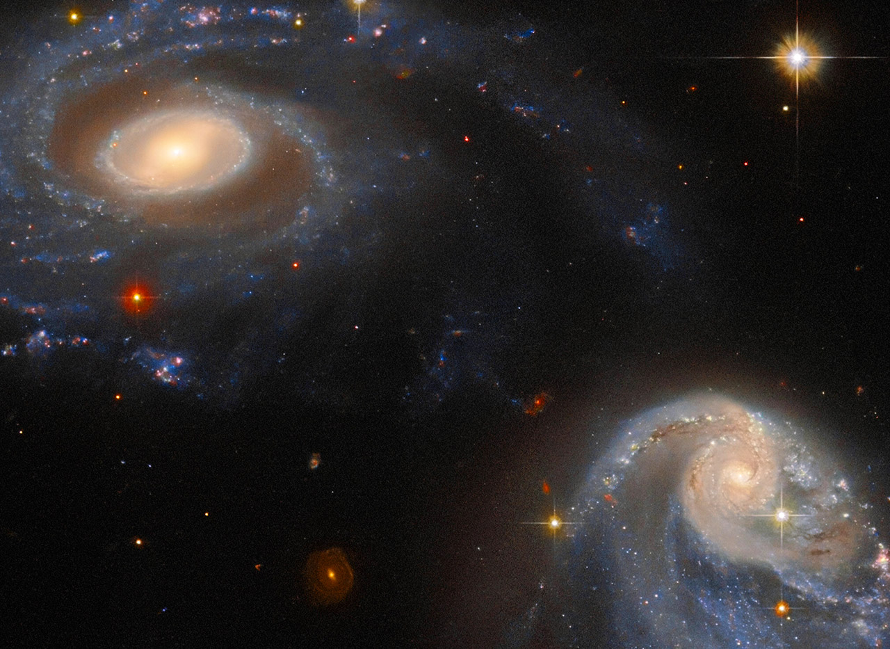 Hubble Space Telescope Arp-Madore 608-333 Interacting Galaxies