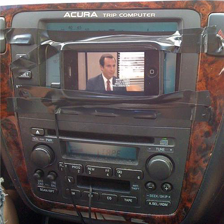 https://media.techeblog.com/images/iphone-car.jpg